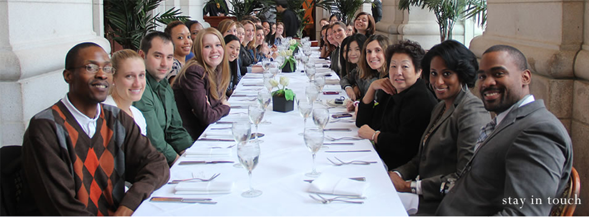 Alumni at table