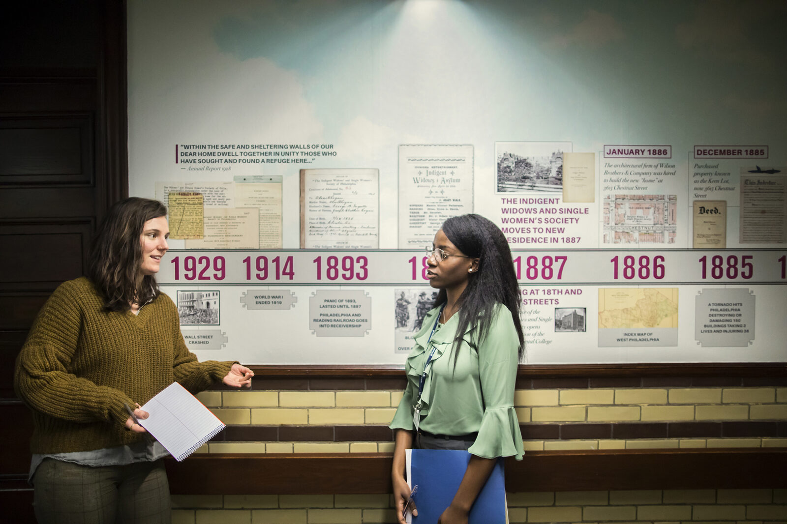 Christine Pappas, left, and Shauniqua Key are two of six graduate students from the School of Social Policy & Practice interning at the Penn Memory Center and Penn Geriatric Medicine